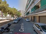 Un incendi en un pis de Pineda de Mar deixa un ferit en aquest carrer