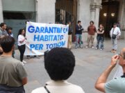 El Sindicat d’Habitatge a Girona es torna a concentrar per exigir alternatives als residents de la fàbrica Simon