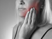 Una bactèria bucal vinculada a la periodontitis podria explicar l’origen de l’Alzheimer