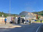 Un camió bolca a l’entrada d’Arbúcies i deixa un ferit
