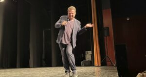 Jordi LP cautiva el Teatre de Blanes amb el seu espectacle ‘Show Gran Gent’